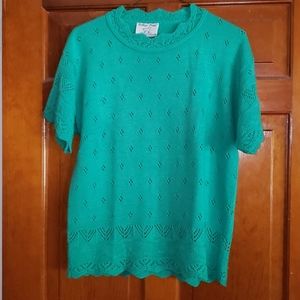 💘3 for $10💘 College Point Short Sleeve Sweater